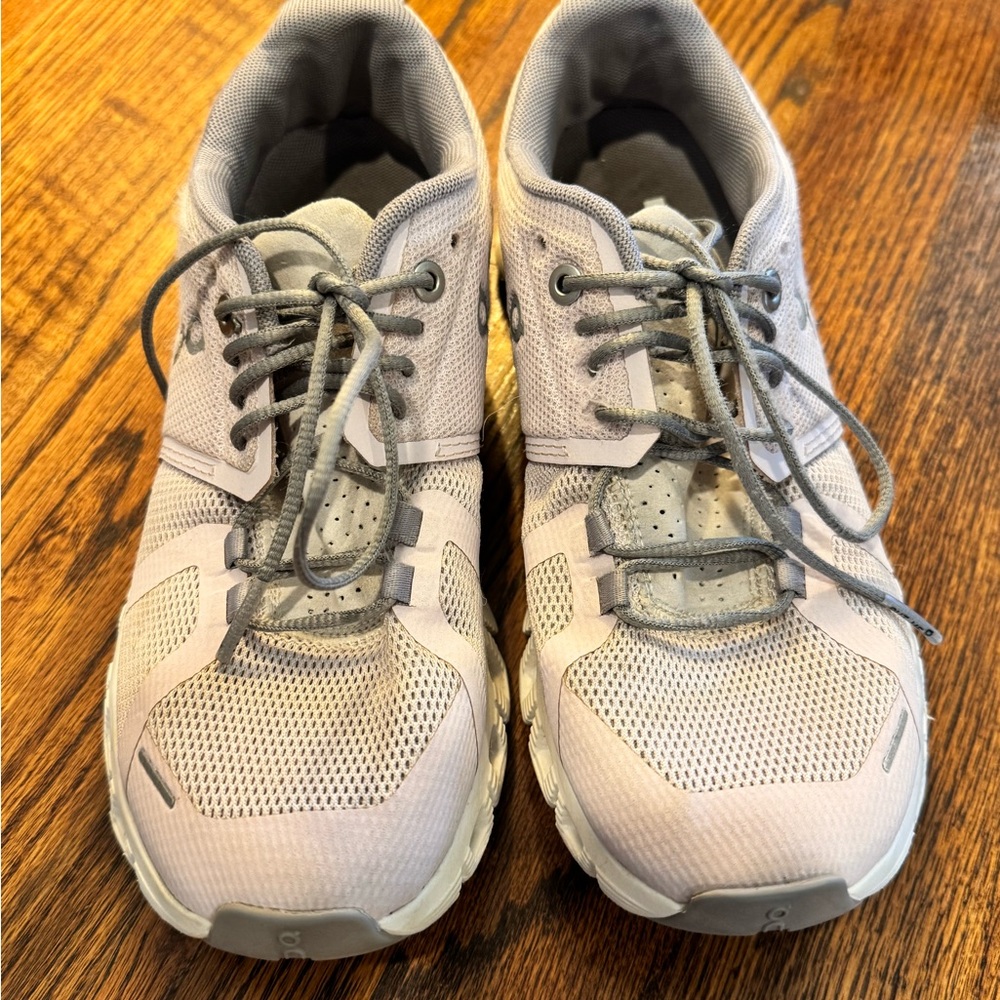 On Running Cloud Sneakers in Light lavender - Picture 2 of 4